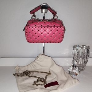 Pretty pink Valentino Garavani rockstud